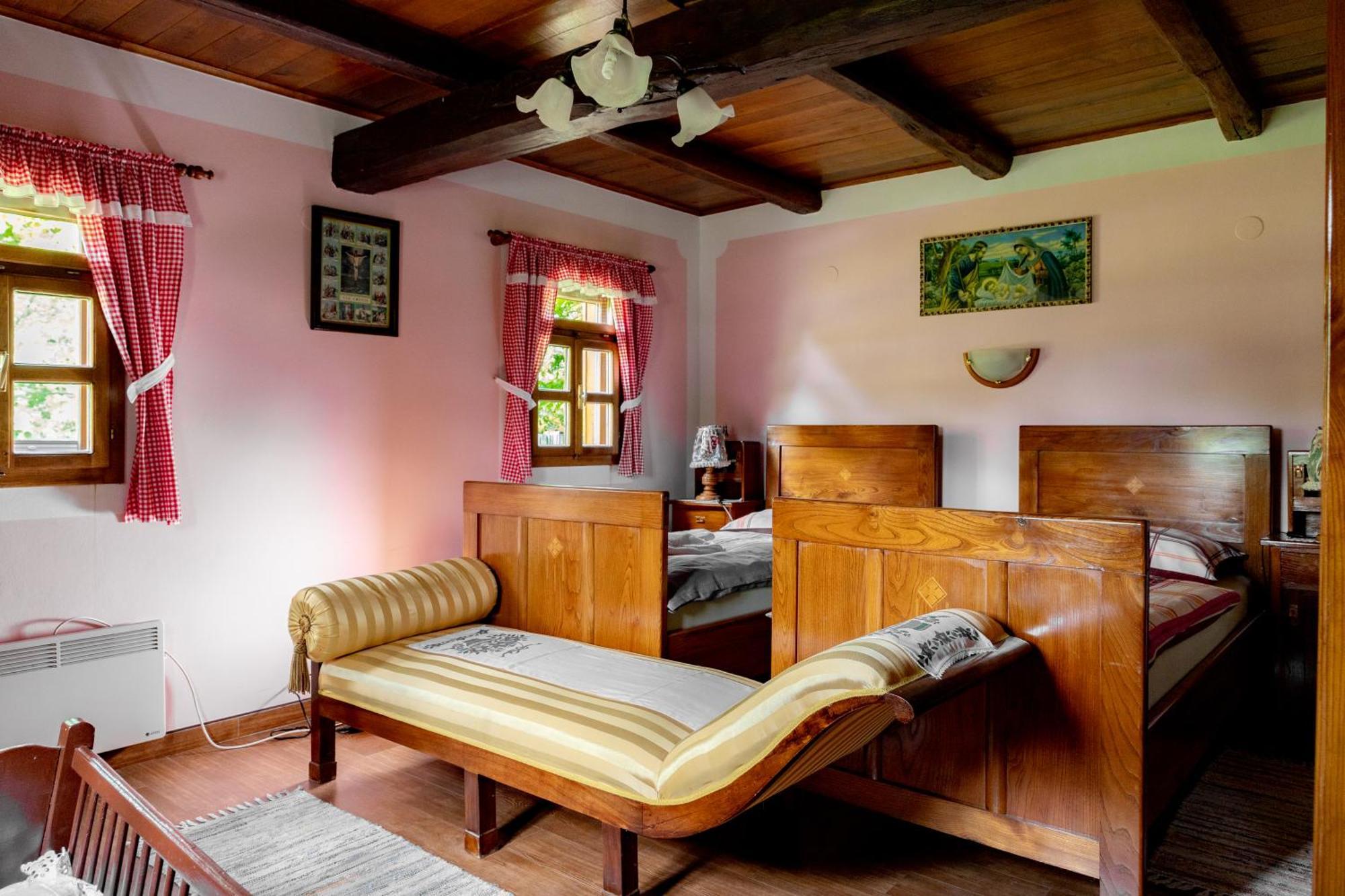 Moslavacka Prica Holiday Homes Mala Ludina Room photo